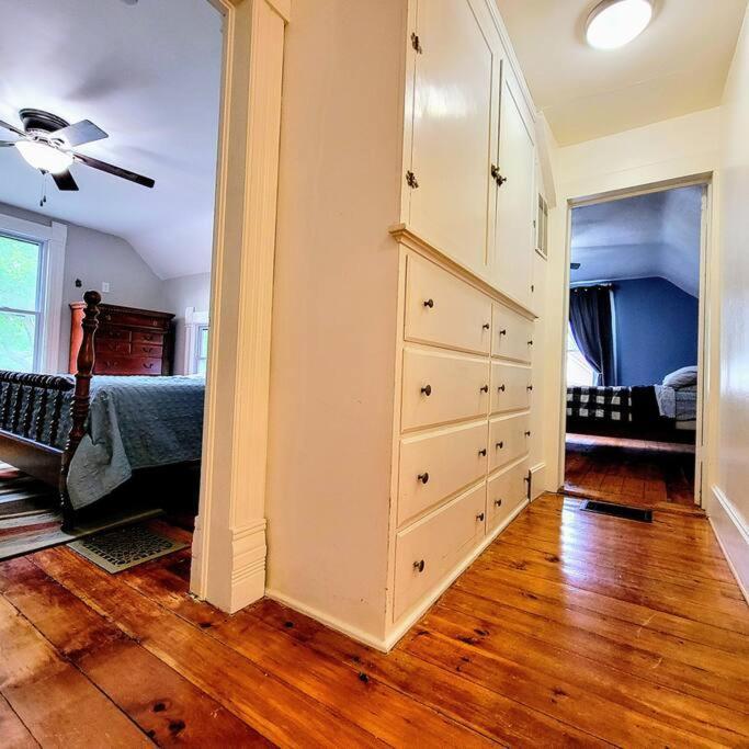 Charming Restored 1891 House Fort Atkinson Exterior foto